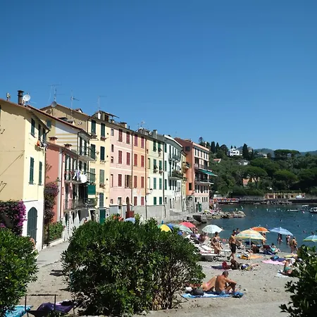 A Pochi Passi Dal Mare Di San Michele By Portofinovacanze 아파트 *