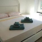 Apartament A Pochi Passi Dal Mare Di San Michele By Portofinovacanze