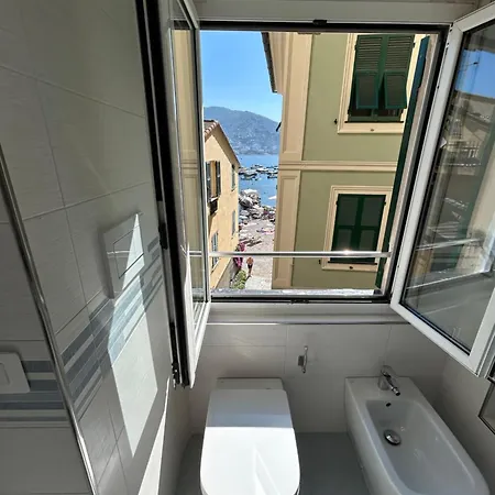 A Pochi Passi Dal Mare Di San Michele By Portofinovacanze *