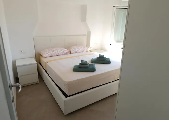 A Pochi Passi Dal Mare Di San Michele By Portofinovacanze