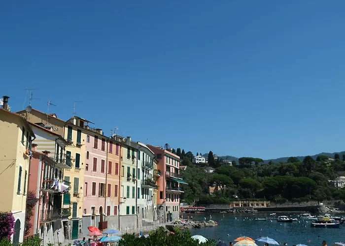 A Pochi Passi Dal Mare Di San Michele By Portofinovacanze